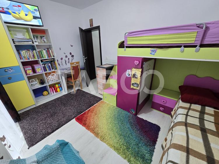 Apartament cu 4 camere decomandat, mobilat în Șelimbăr