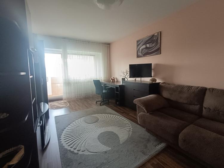 Apartament cu 2 camere decomandat în Capitol