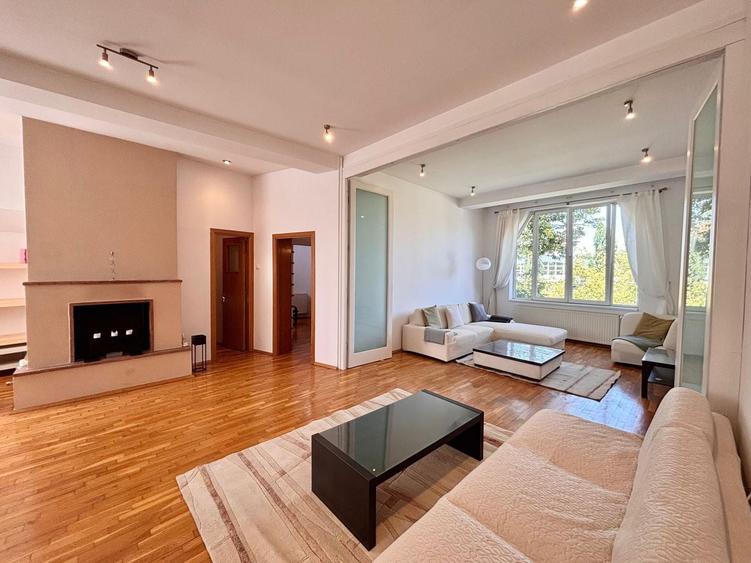 Apartament cu 3 camere, mobilat în Primăverii