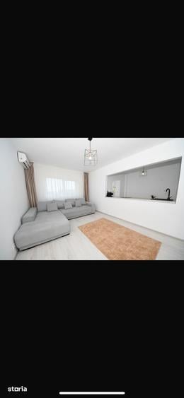 Apartament cu 2 camere decomandat în Micro 17