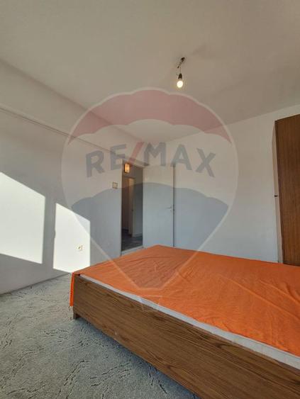 Apartament cu 3 camere de vanzare in zona Vitrometan - 6