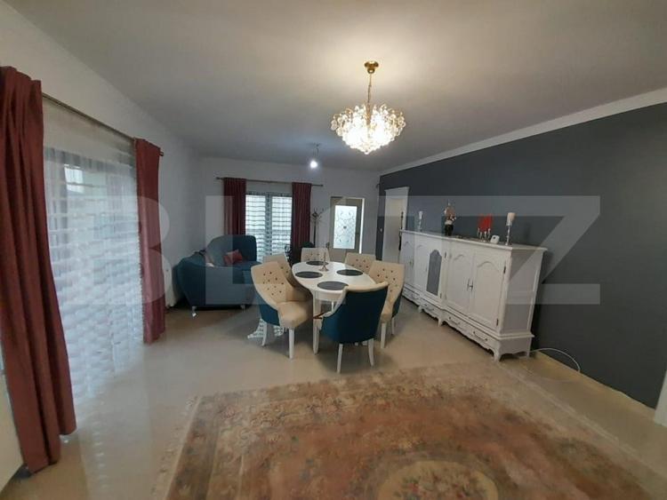 Casă individuală cu 5 camere cu Garaj în Central
