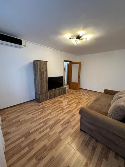 Apartament cu 3 camere decomandat, mobilat în Dristor