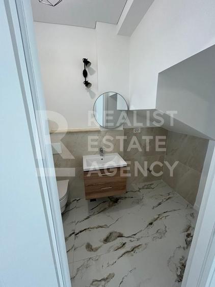 Duplex cu 4 camere cu Canalizare în Exterior Nord