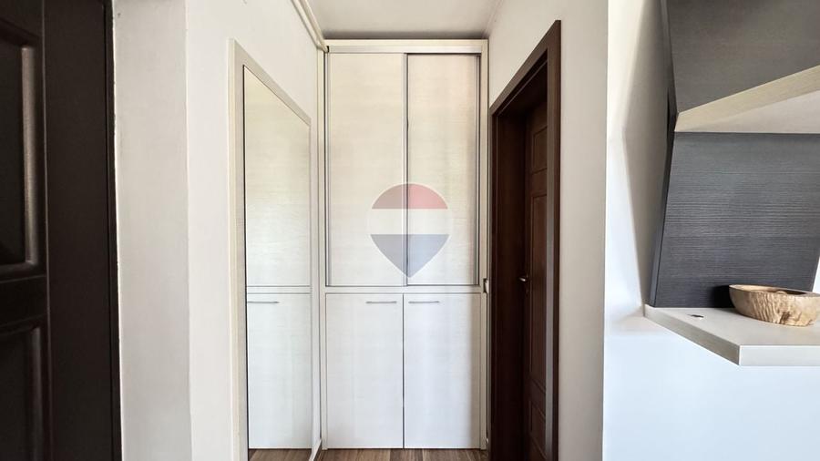 Apartament cu 2 camere semidecomandat, mobilat în Florești