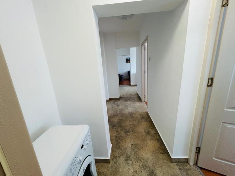 Apartament cu 3 camere decomandat, mobilat în Titulescu