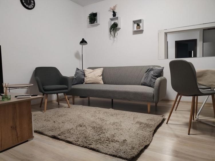 Apartament cu 2 camere semidecomandat în Dobroești