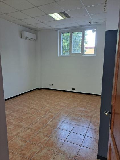 Spațiu comercial, de 59 mp, în Buda