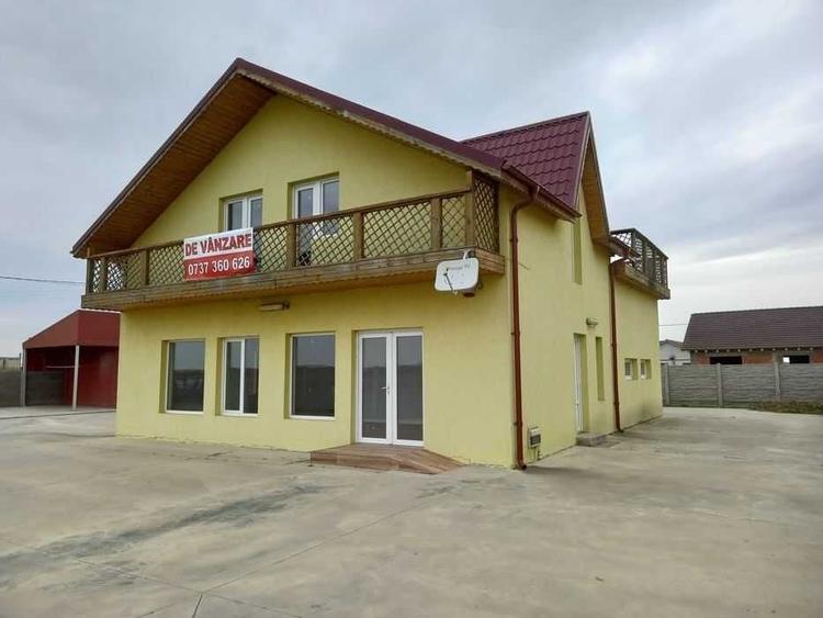 Casă cu 4 camere în Pădurani
