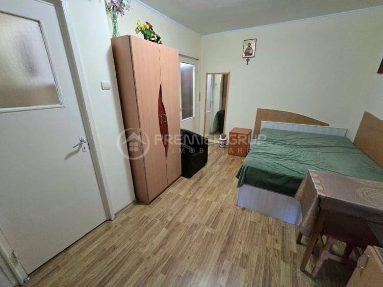 Garsonieră decomandată în Podu Roș