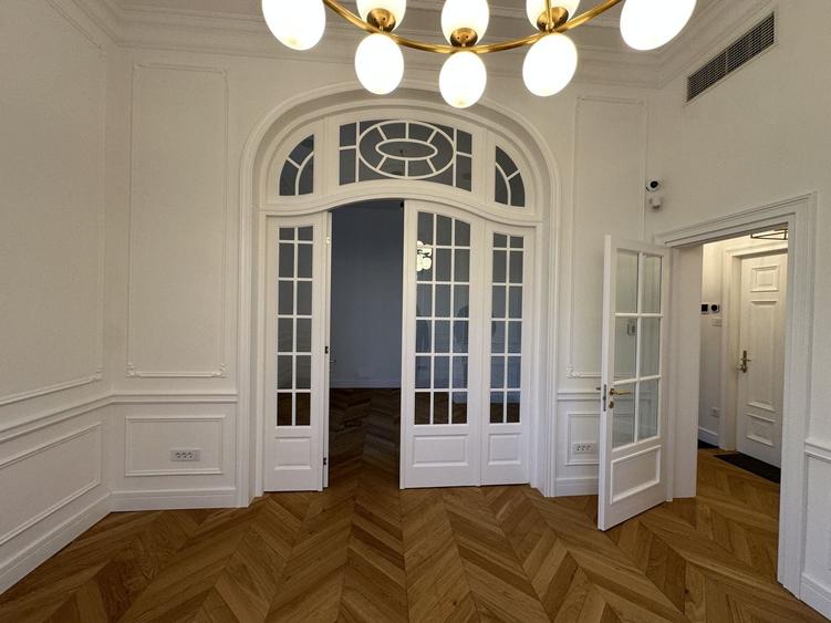 Apartament cu 3 camere decomandat în Kiseleff