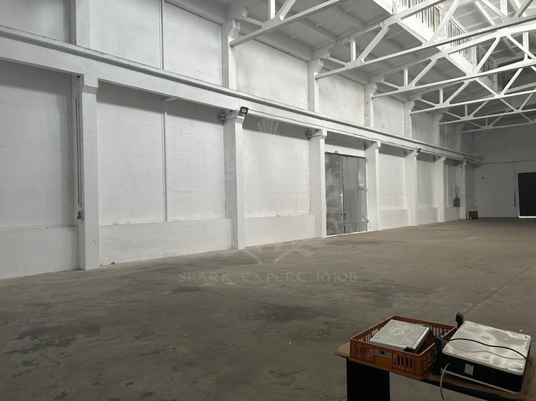 Spațiu industrial, de 1,100 mp, în Mihai Bravu