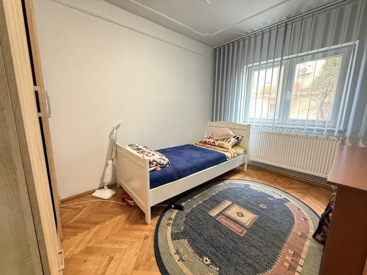 Apartament spatios, 3 camere, decomandat, 82 mp, parter - Lipovei - 3