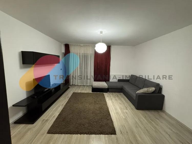 Apartament cu 2 camere semidecomandat, mobilat în Florești