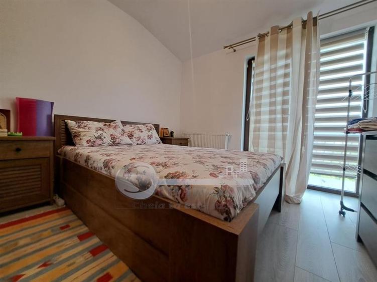 Apartament cu 2 camere semidecomandat, mobilat în Aeroport