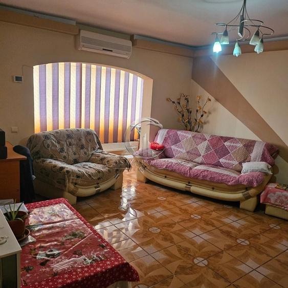 Apartament cu 3 camere în Broșteni — fotografia 3