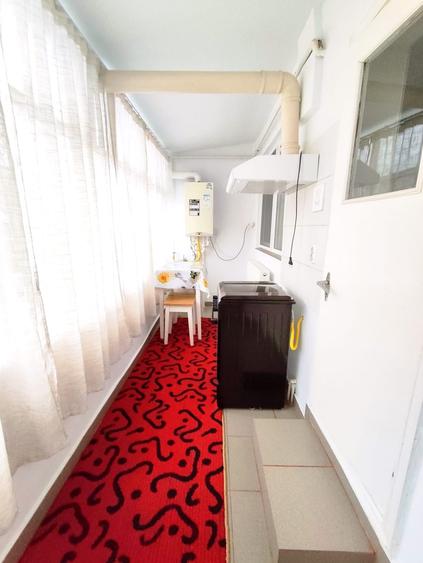 Apartament cu 3 camere semidecomandat în Viziru 2