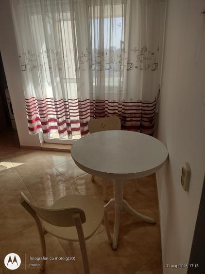 Apartament cu 3 camere decomandat în Moșilor