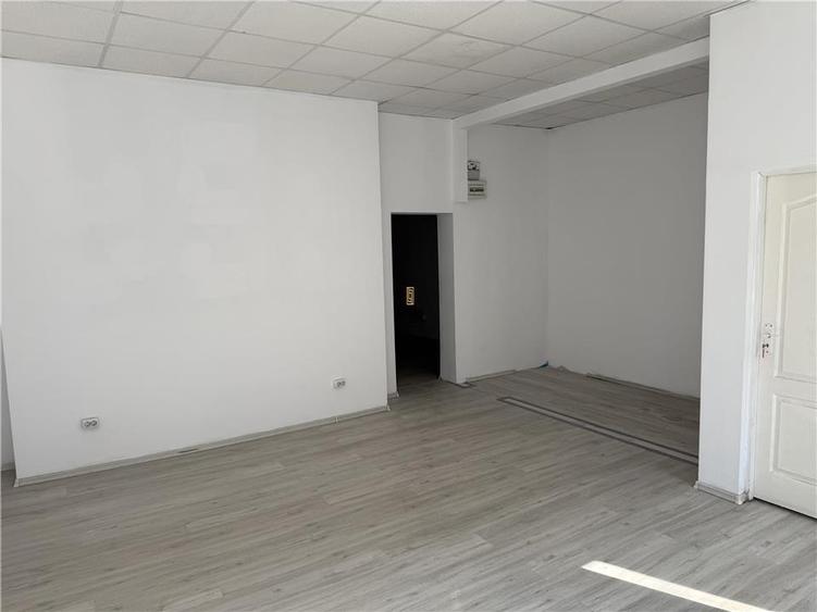 Spațiu comercial, de 79 mp, în Ștrand