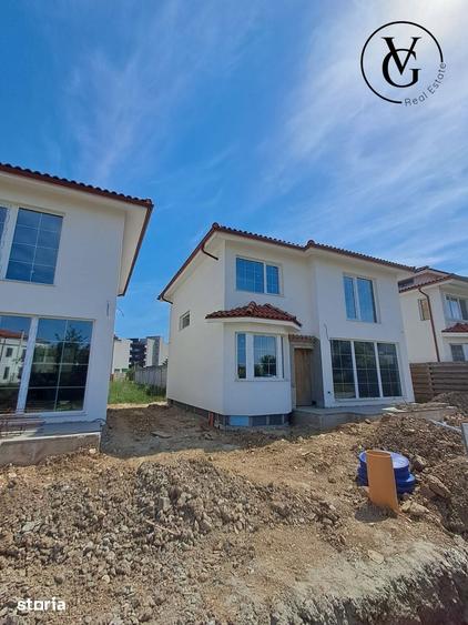 Casă cu 4 camere decomandat cu Teren 230 Mp în Nord