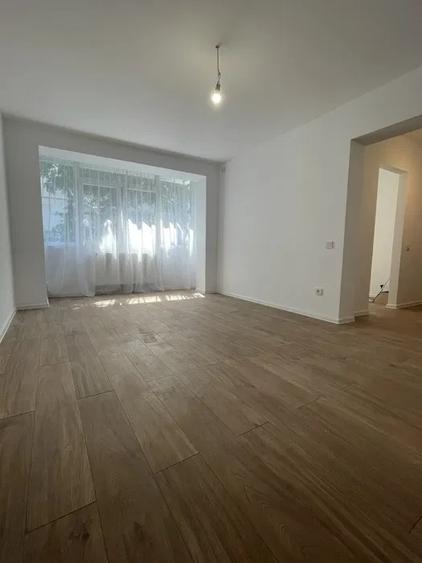 Apartament cu 2 camere semidecomandat în Tomis II
