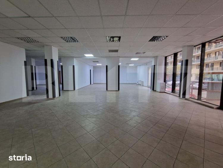 Spațiu comercial, de 196 mp, în Între Lacuri