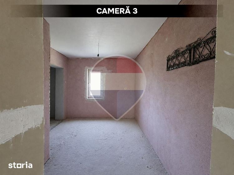 Casă cu 5 camere cu Teren 1850 Mp în Cernești