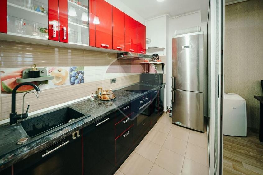 Apartament cu 2 camere nedecomandat, mobilat în Tractorul