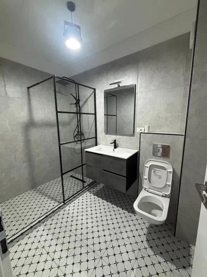 Apartament cu 2 camere decomandat, mobilat în Universitate