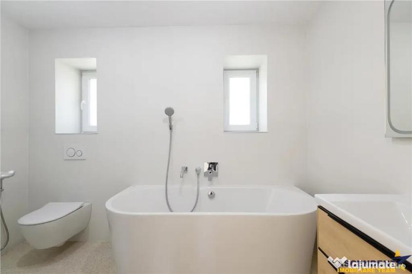 Casă cu 6 camere cu Teren 623 Mp în Centrul Istoric