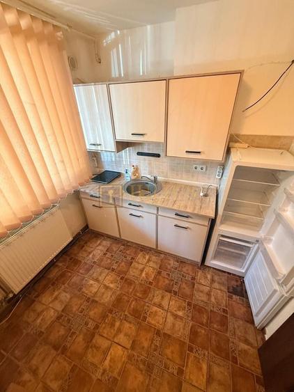 Apartament cu 2 camere semidecomandat, mobilat în Ultracentral
