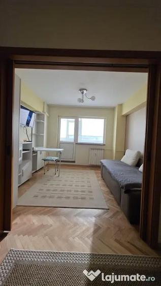 Apartament cu 3 camere decomandat în Rahova