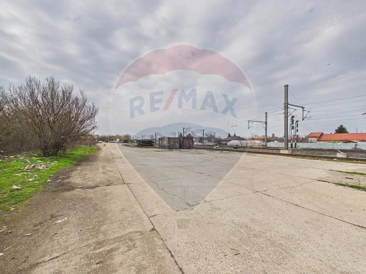 Spațiu comercial, de 7,950 mp, în Buzoeni