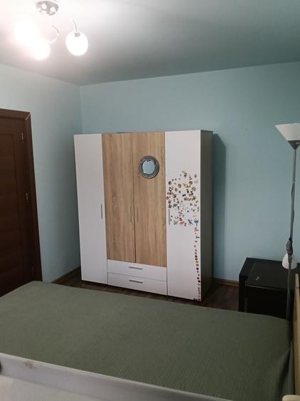 Apartament cu 3 camere semidecomandat în Brazda lui Novac