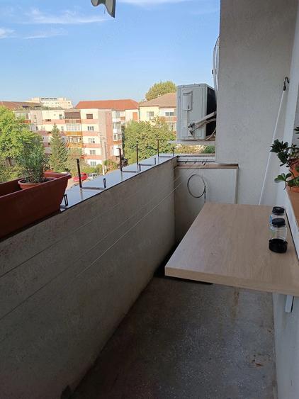 Apartament cu 3 camere decomandat, mobilat în Aradului