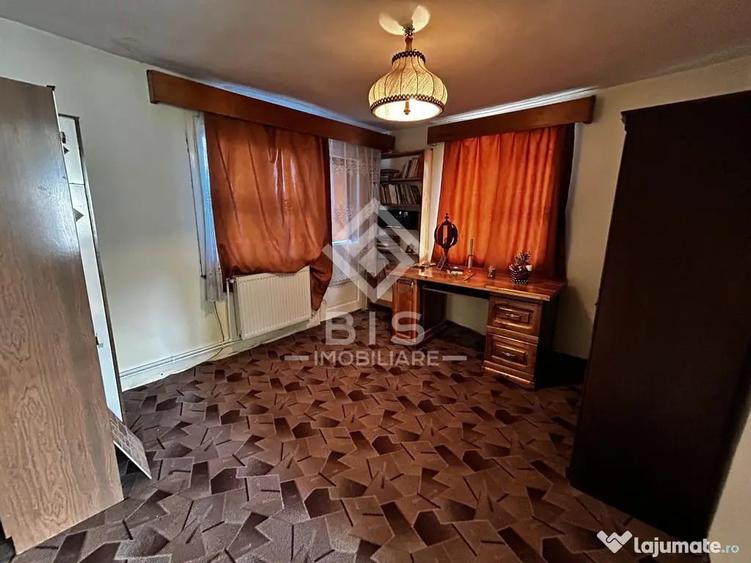 Casă cu 4 camere cu Teren 2600 Mp în Sărata