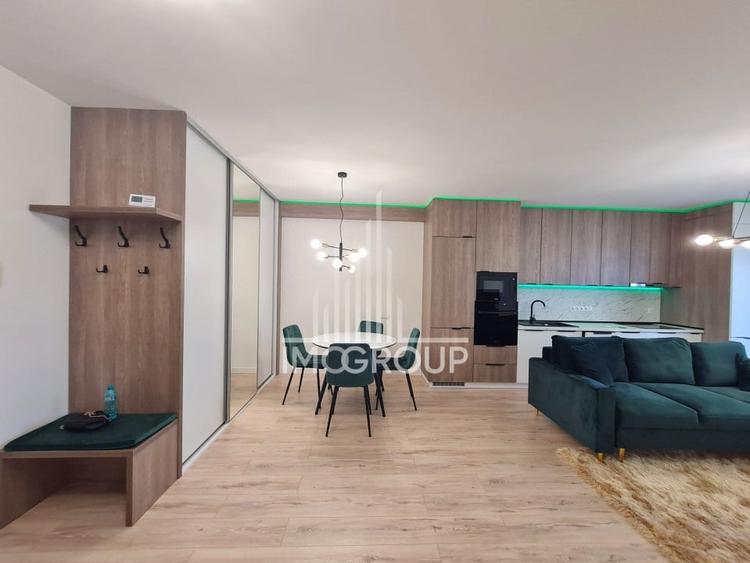 Apartament cu 2 camere semidecomandat, mobilat în Semicentral