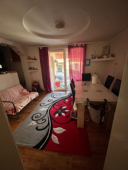 Casă cu 2 camere în Central
