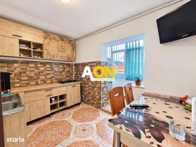 Apartament cu 3 camere decomandat în Cetate