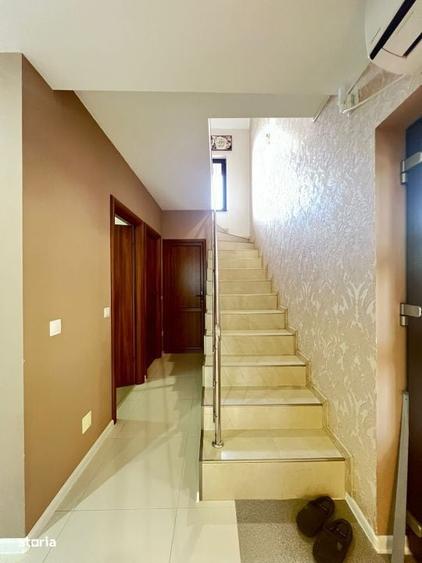 Vila Superba pentru 2 familii /9 Camere /Curte 721 - 12