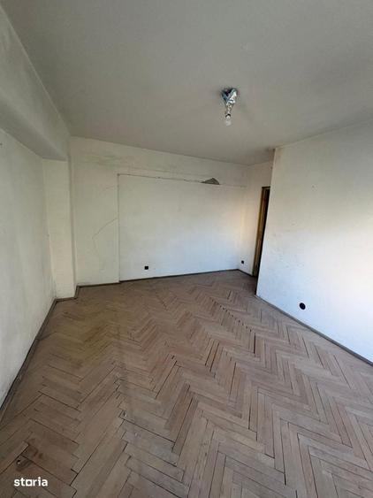 Apartament cu 2 camere decomandat în Nicolina