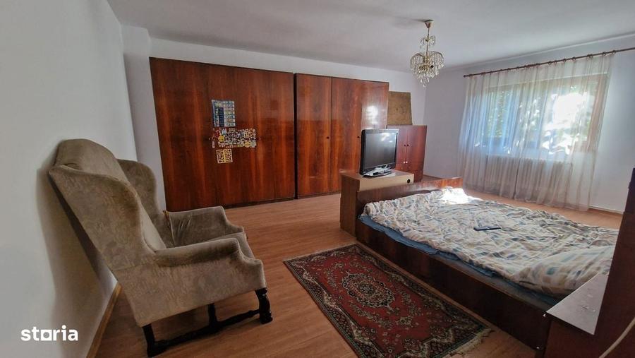 Casă cu 4 camere în Central