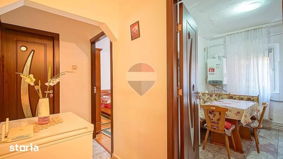 Apartament cu 2 camere decomandat în Valea Cetății