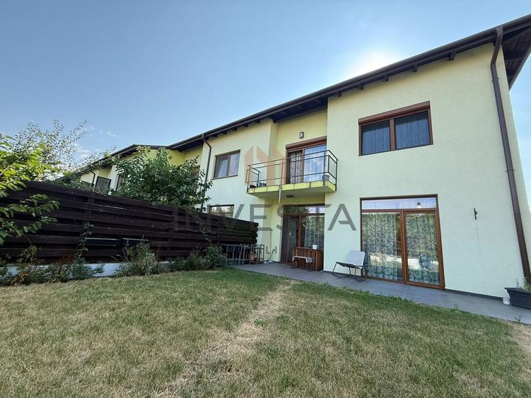 Duplex cu 4 camere cu Canalizare în Borhanci