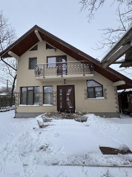 Casă cu 4 camere cu Teren 800 Mp în Dragalina