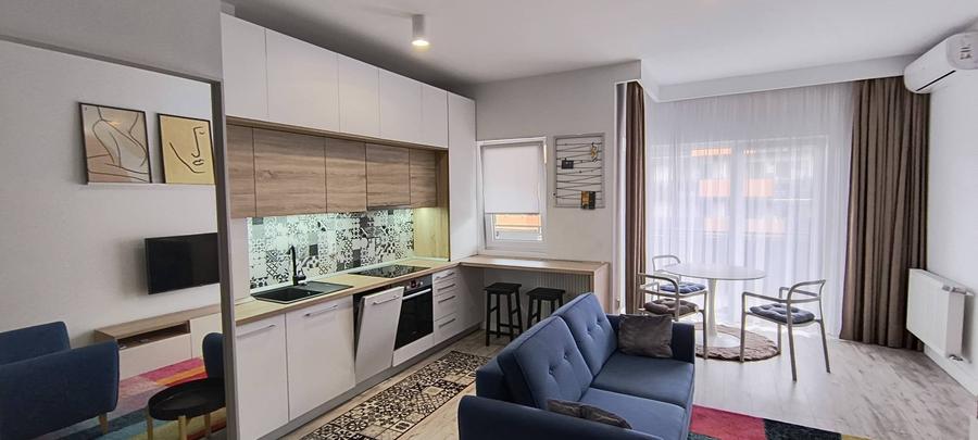 Apartament cu 2 camere semidecomandat în Sopor