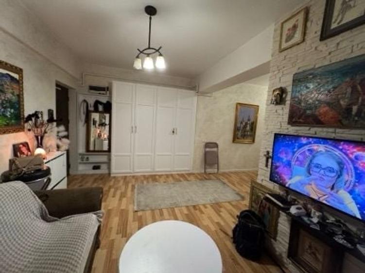 Apartament cu 2 camere în Jiului