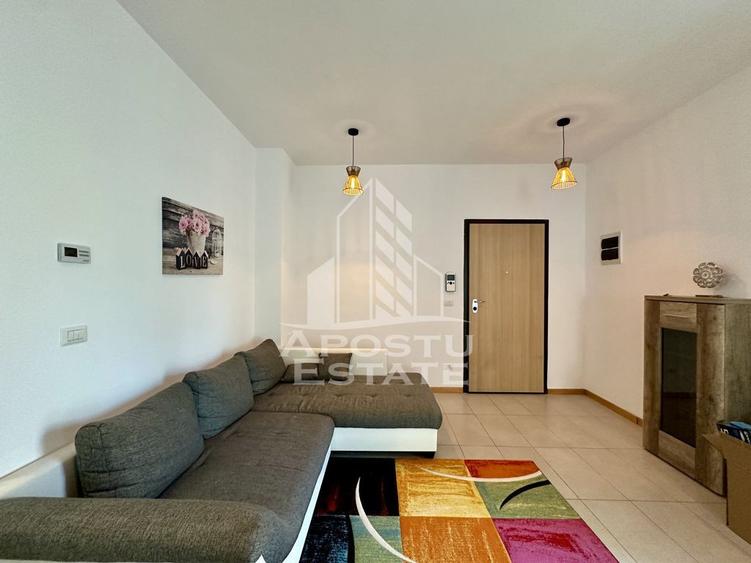 Apartament cu 2 camere semidecomandat, mobilat în Dumbrăvița