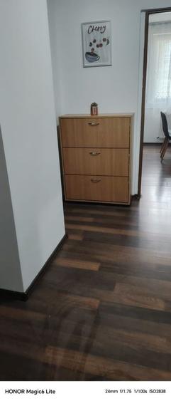 Apartament de inchiriat Contact: 0744 451 180 Pentru mai multe detalii sau pentru programarea unei vizionari, va rog sa ma contactati telefonic. - 4