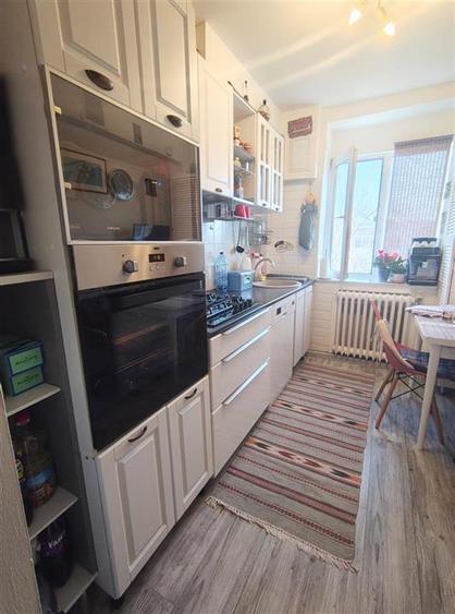 Apartament cu 2 camere semidecomandat în Tătărași